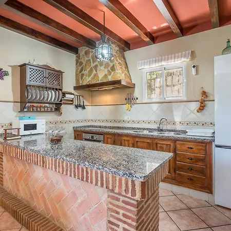 Puente Piedra Country house *