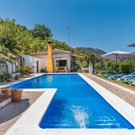 Puente Piedra Country house